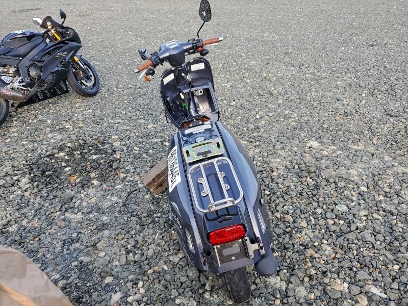 2021 Royal Tag Scooter