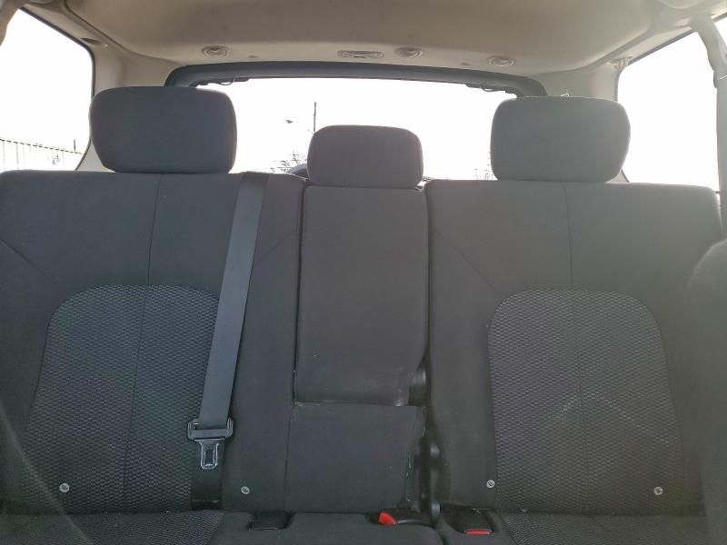 2011 Mitsubishi Endeavor ls