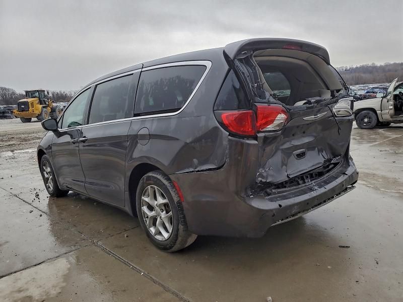 2018 Chrysler Pacifica Touring Plus