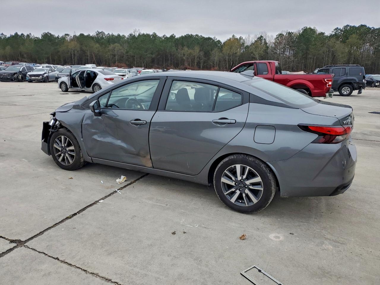 2023 Nissan Versa sv