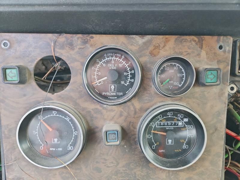 1991 Kenworth T400 Semi Truck