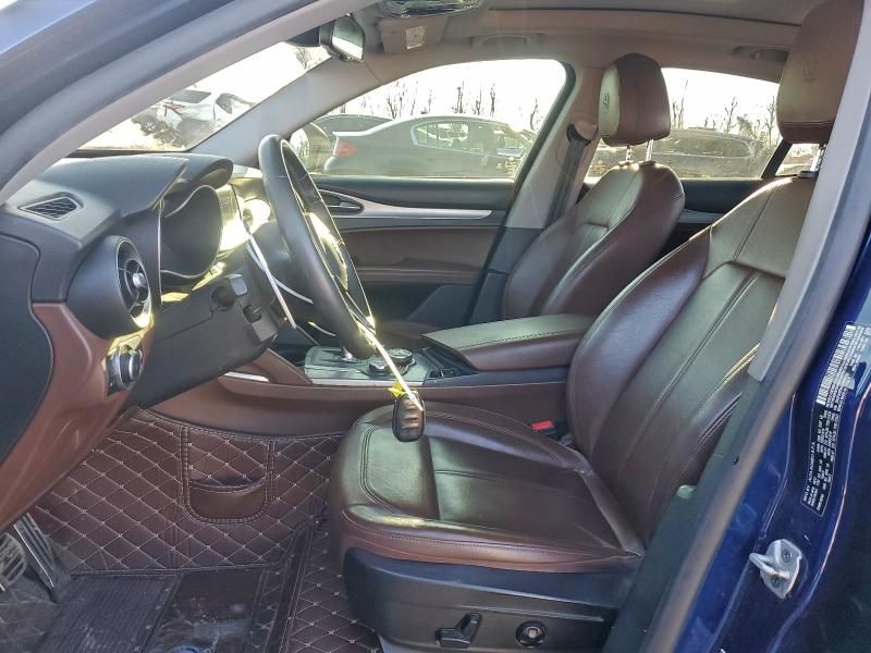 2018 Alfa Romeo Stelvio Sport