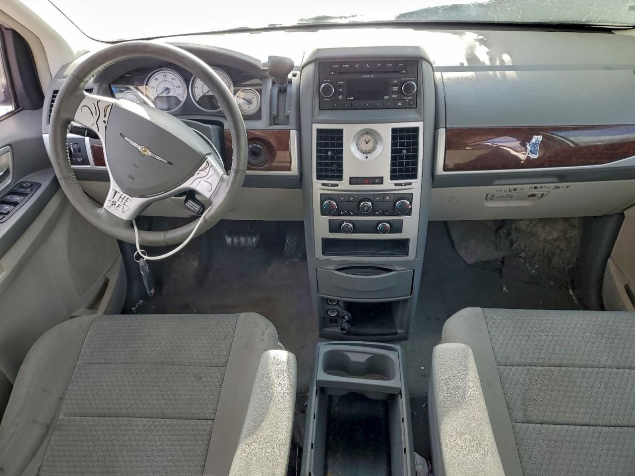 2010 Chrysler Town & Country Touring