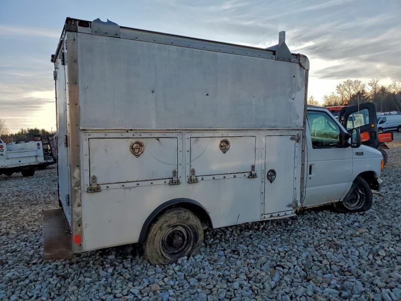 2005 Ford Econoline E350 Super Duty Cutaway Van