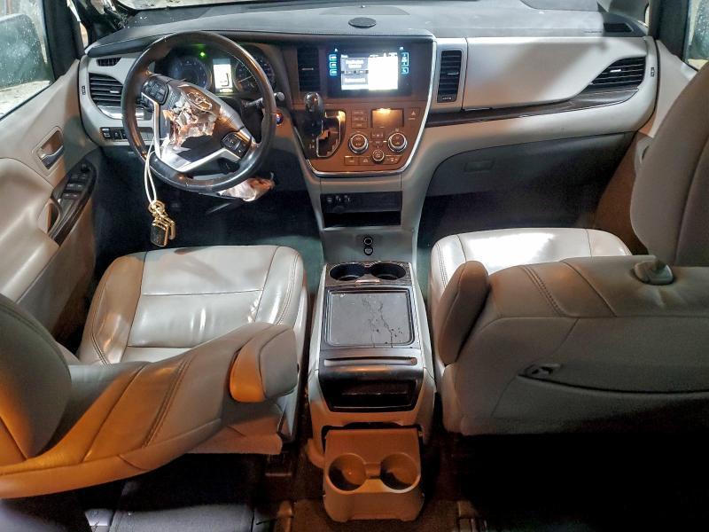 2017 Toyota Sienna xle