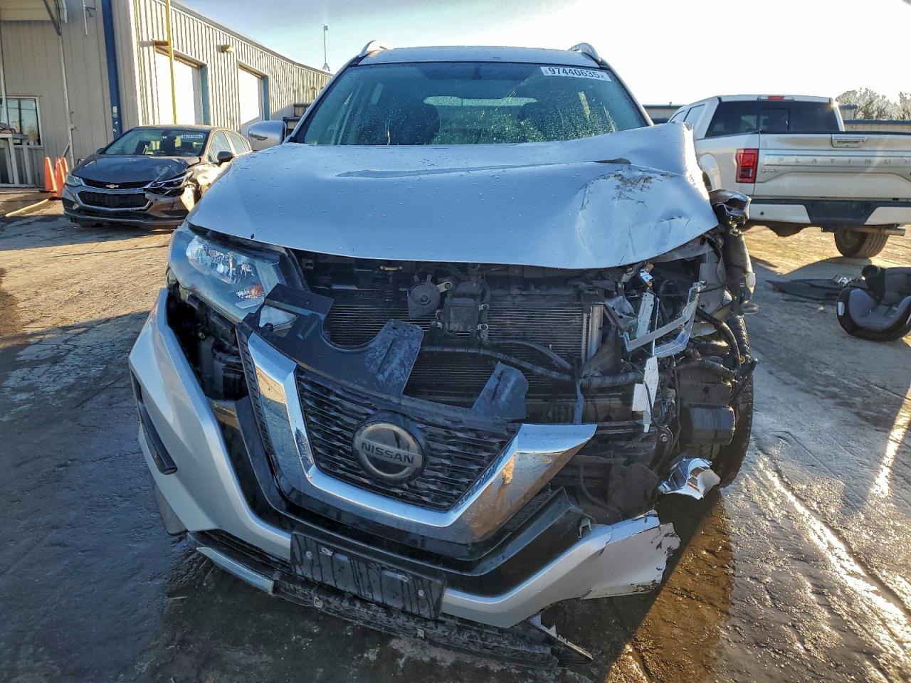 2018 Nissan Rogue sv