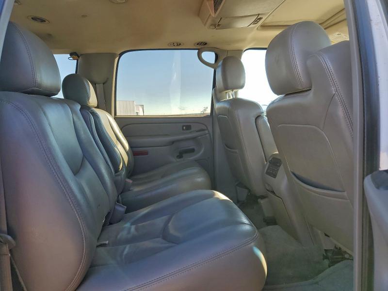 2004 Chevrolet Suburban K1500