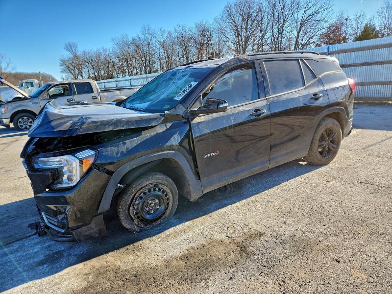 2022 GMC Terrain AT4