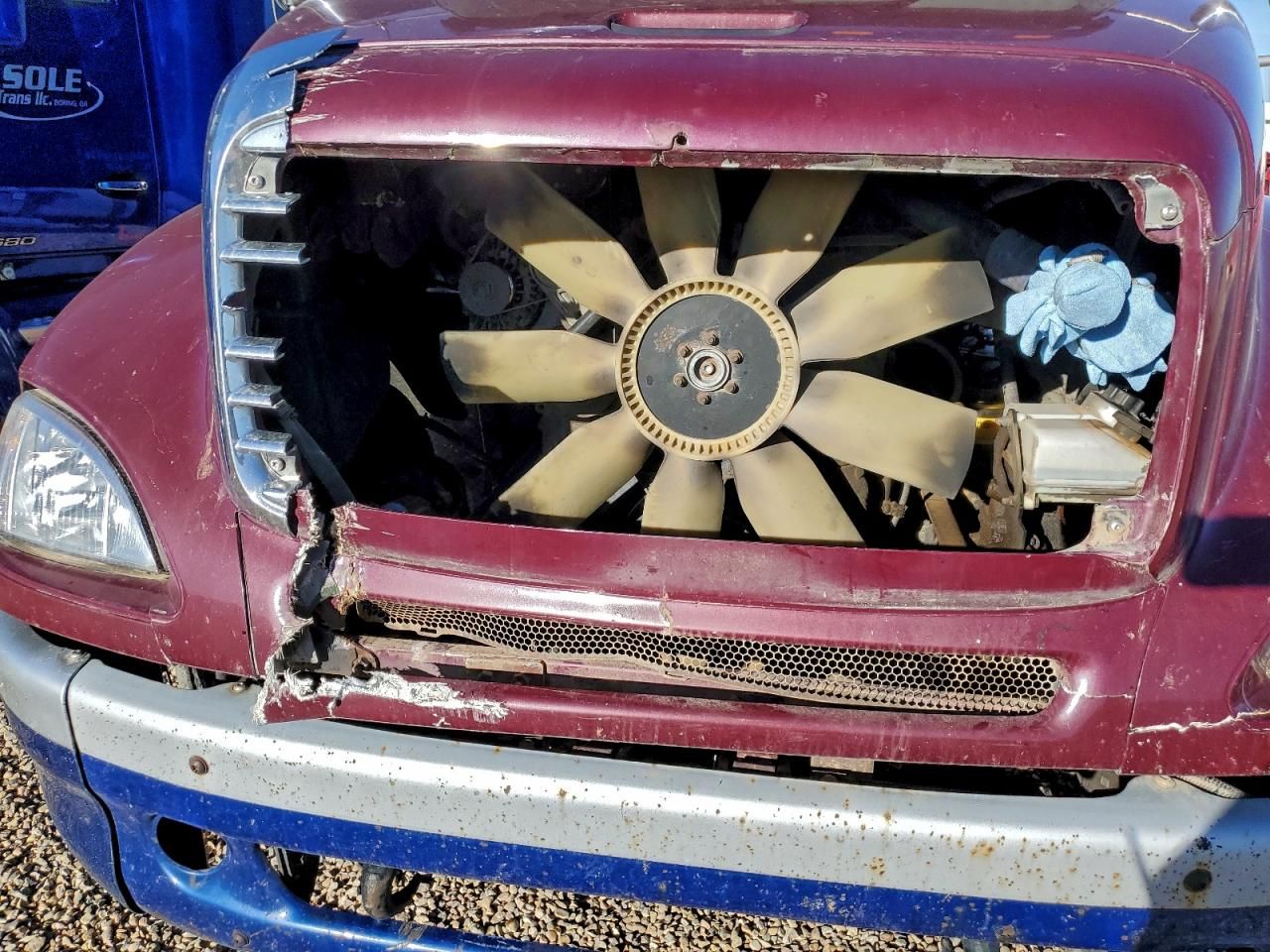 2018 Freightliner Columbia Semi Truck