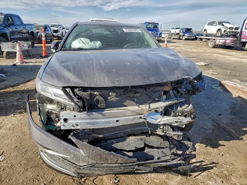 2021 Toyota Camry le