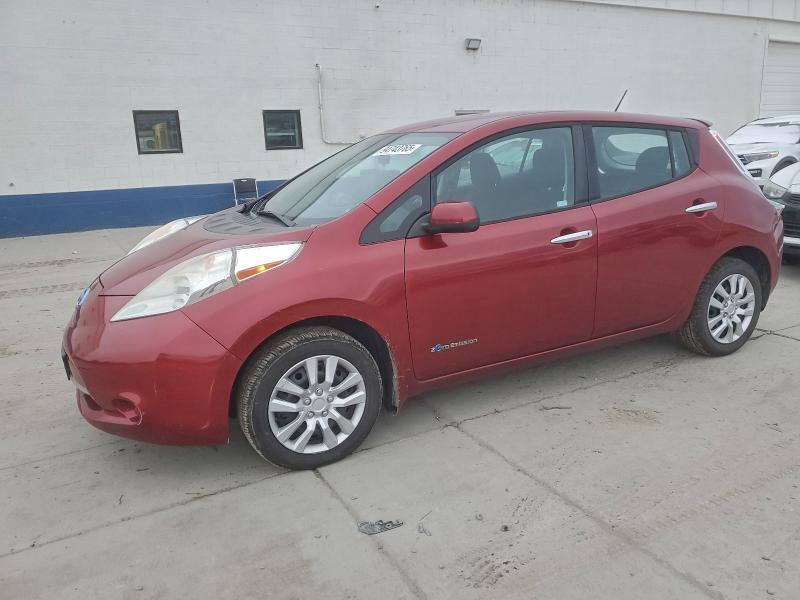 2015 Nissan Leaf s (red)