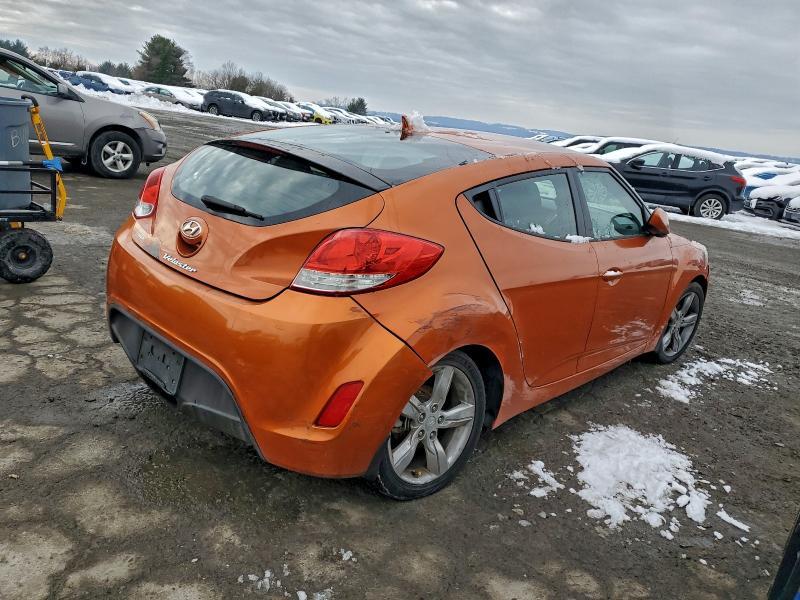 2013 Hyundai Veloster Base