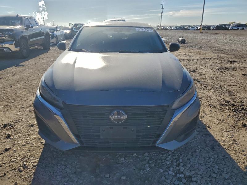 2024 Niss Altima 2.5 s