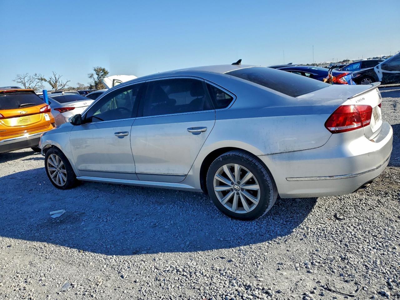 2012 Volkswagen Passat sel