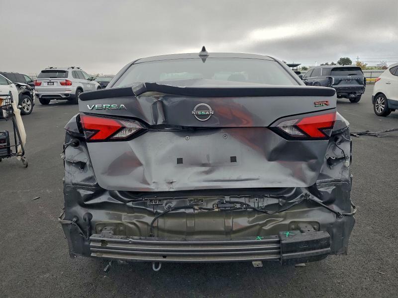 2023 Nissan Versa sr