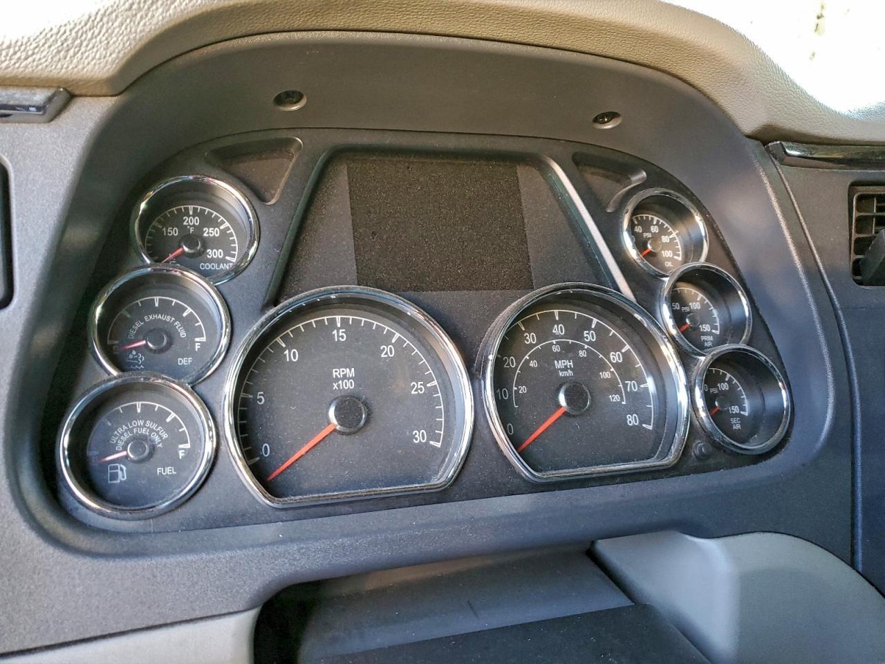 2019 Peterbilt 567 Semi Truck