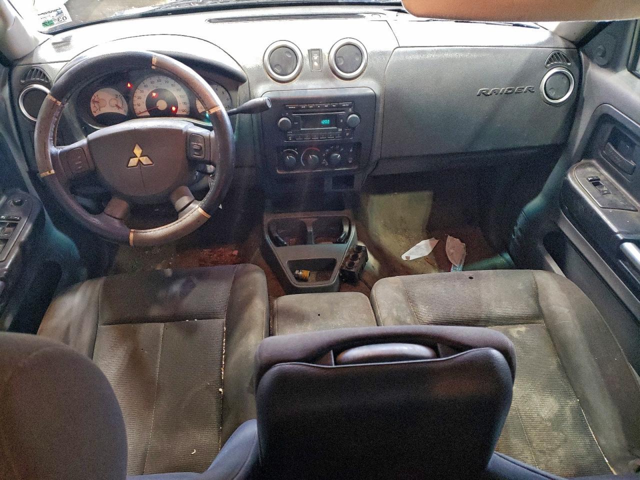 2006 Mitsubishi Raider Durocross