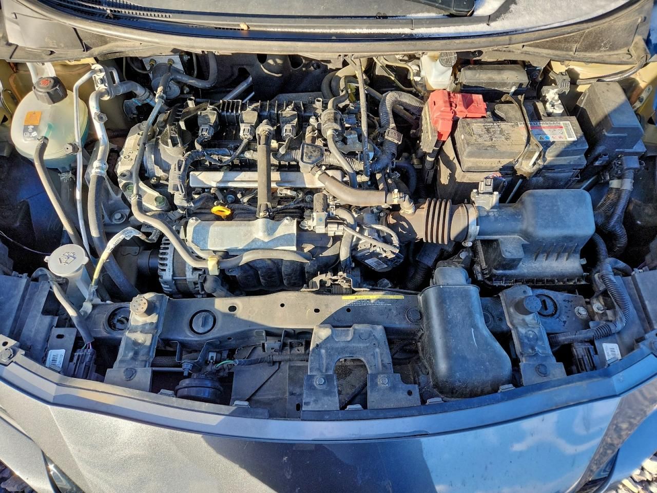 2022 Nissan Versa sr