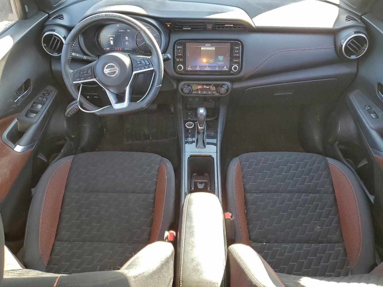 2021 Nissan Kicks sr
