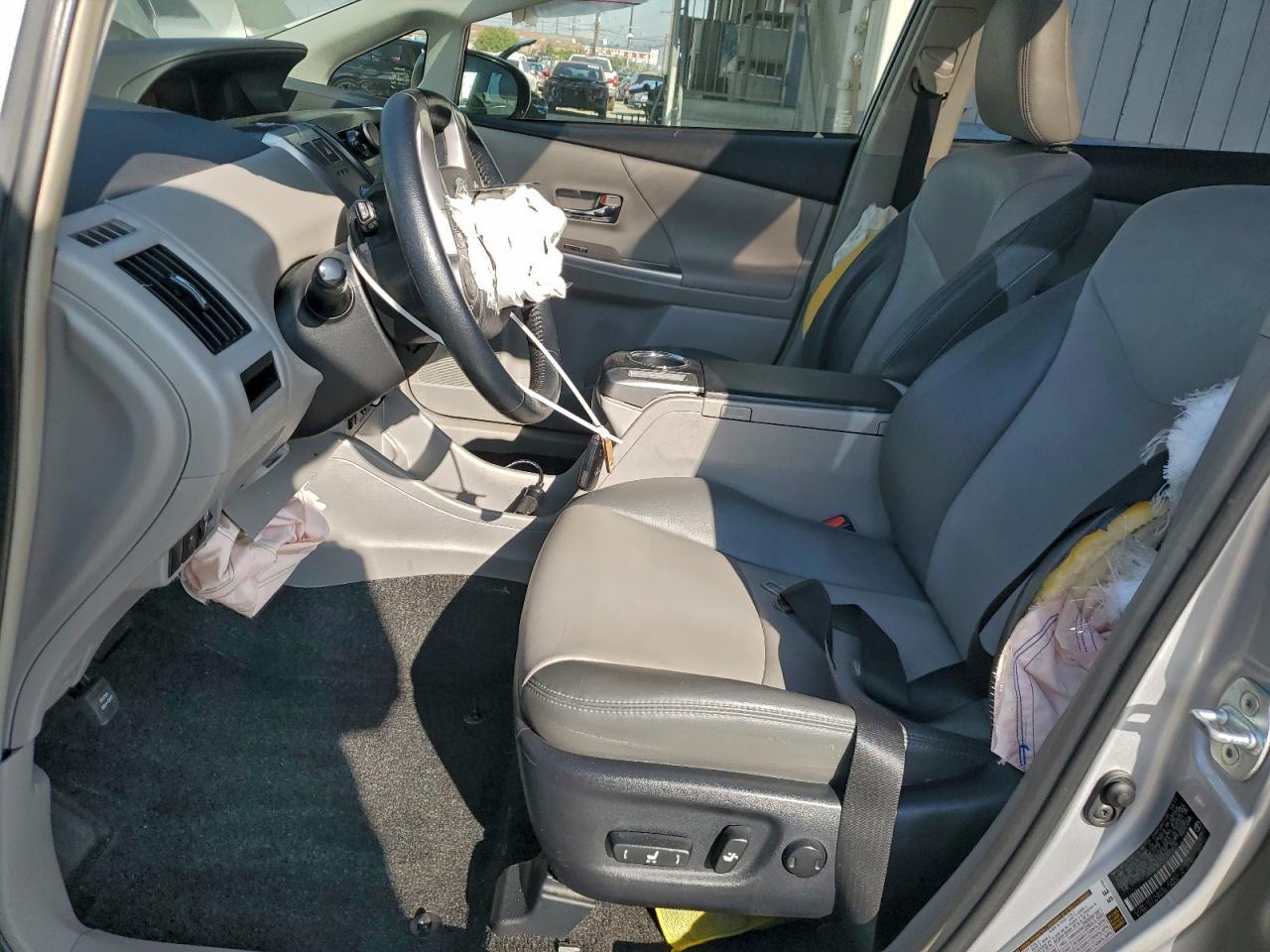 2017 Toyota Prius v