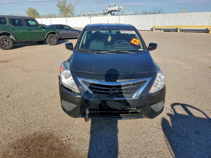 2018 Nissan Versa s