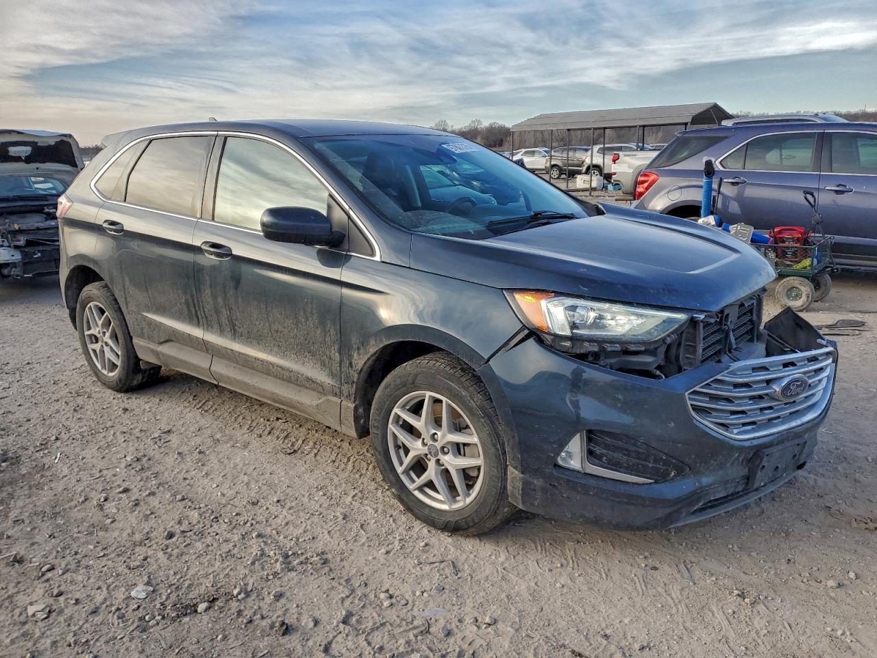 2022 Ford Edge sel