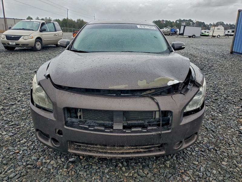 2012 Nissan Maxima s