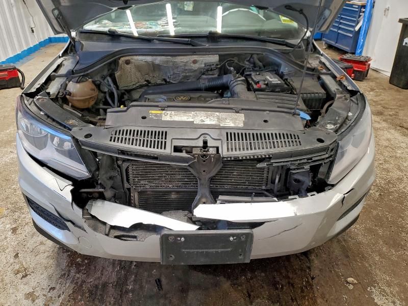 2016 Volkswagen Tiguan s