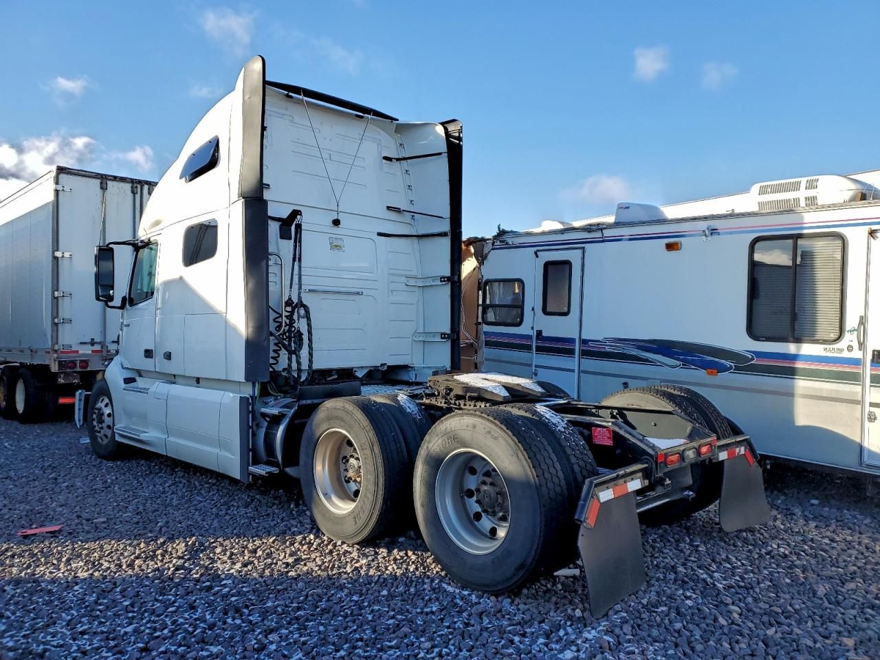2022 Volvo VN VNL-Semi Truck