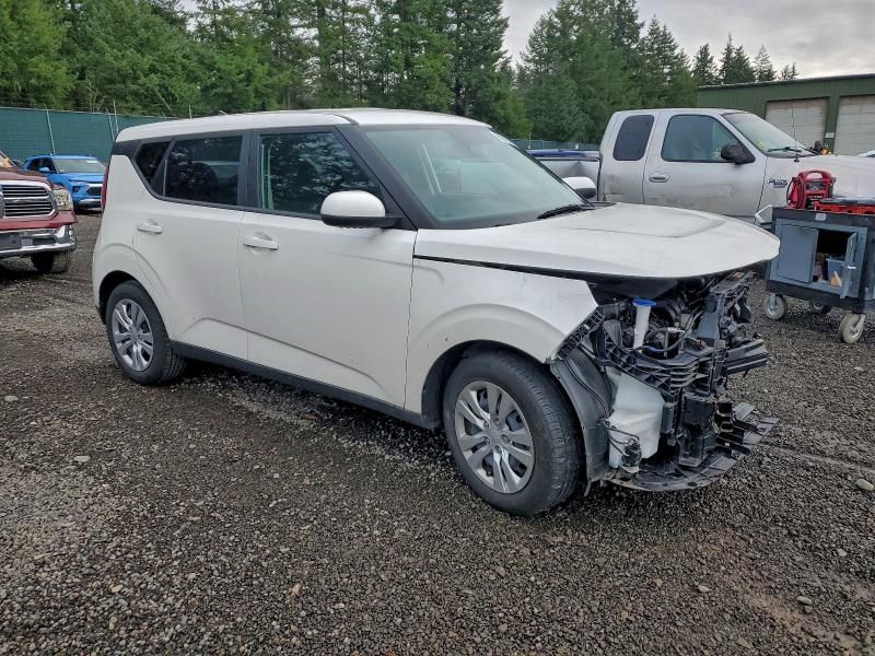 2023 KIA Soul lx