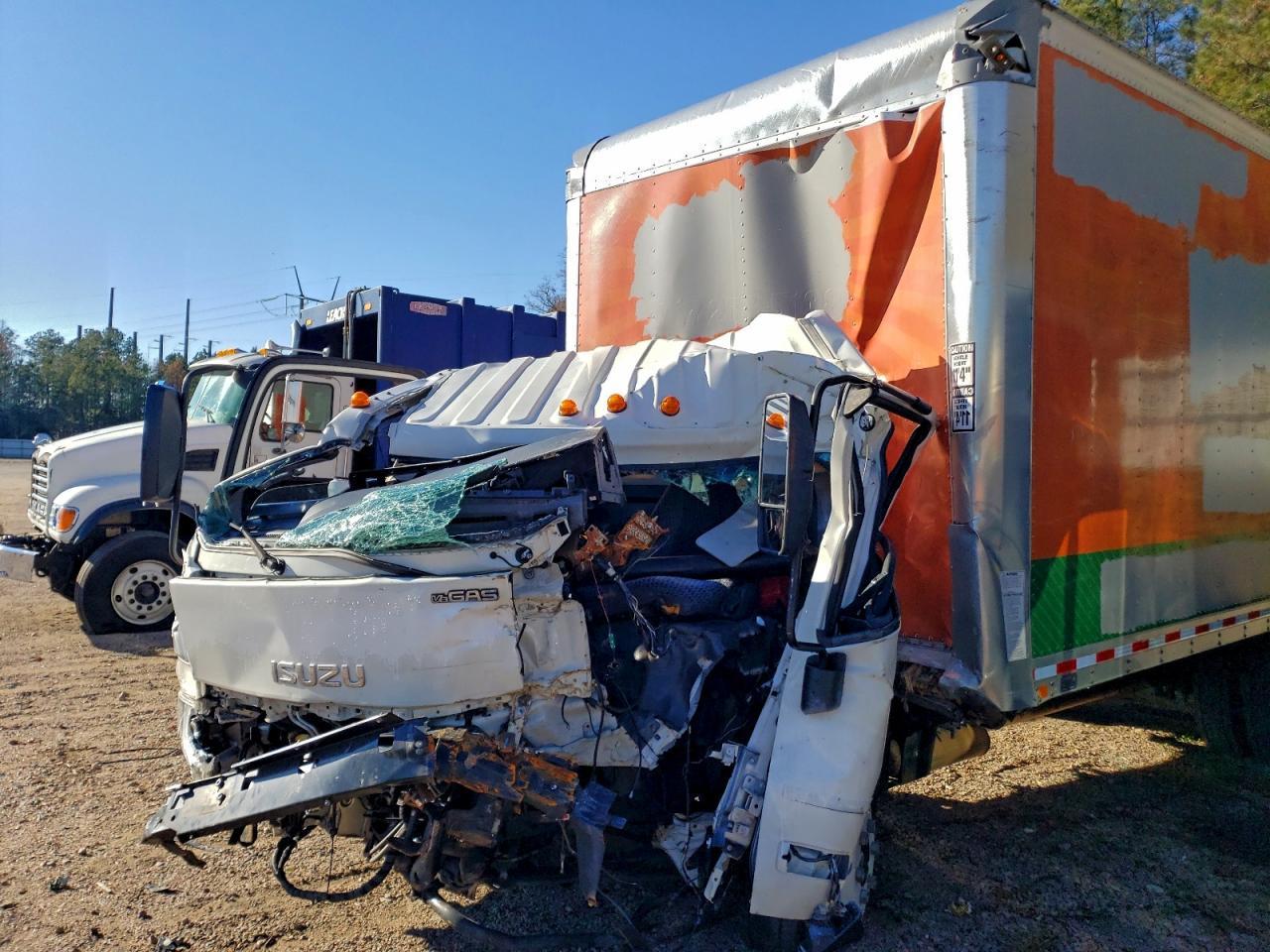 2023 Isuzu NPR HD BOX Truck
