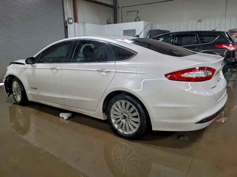 2016 Ford Fusion se Hybrid