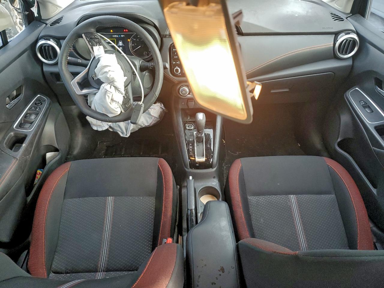 2024 Nissan Versa sr