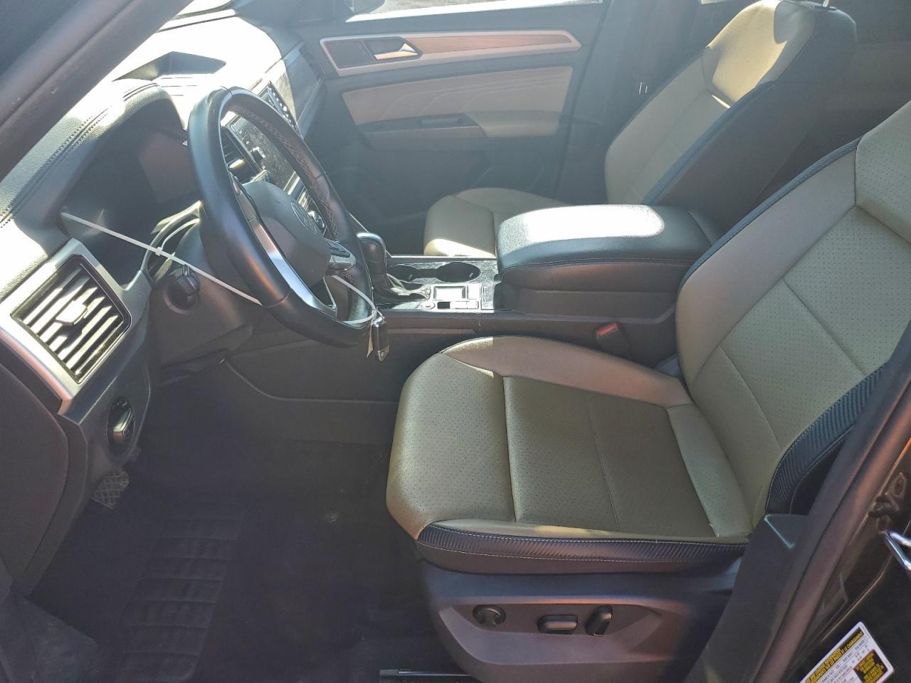 2022 Volkswagen Atlas Cross Sport se