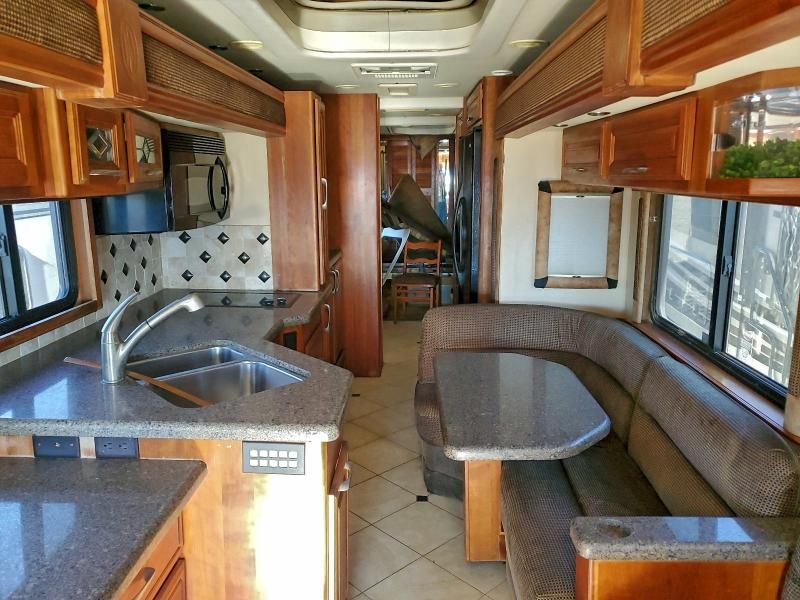 2006 Foretravel Motorhome RV