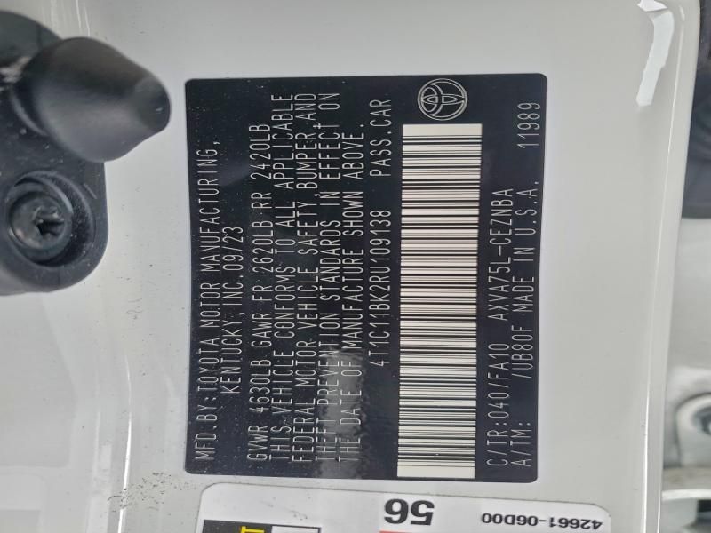 2024 Toyota Camry le