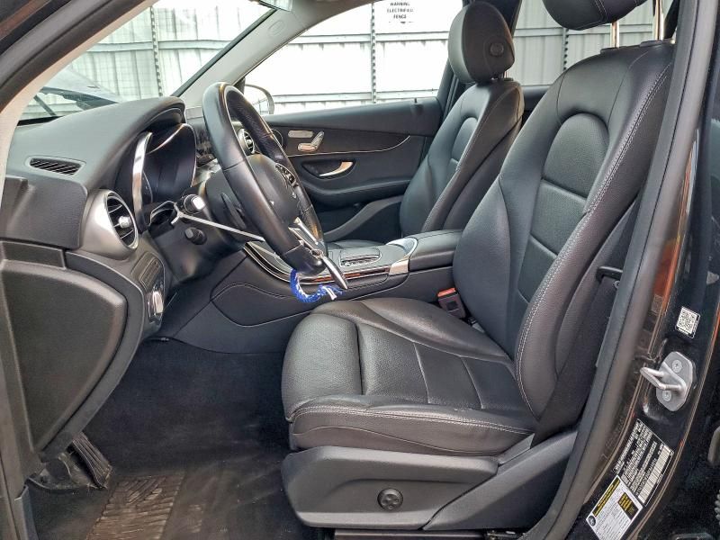 2021 Mercedes-Benz Glc 300