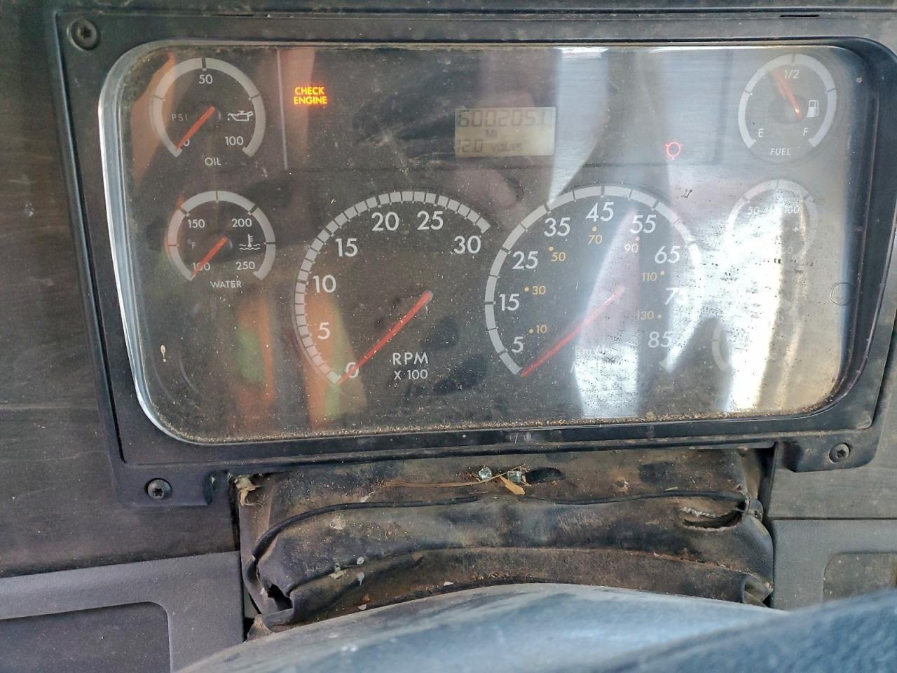 2007 Freightliner Columbia 120 Semi Truck