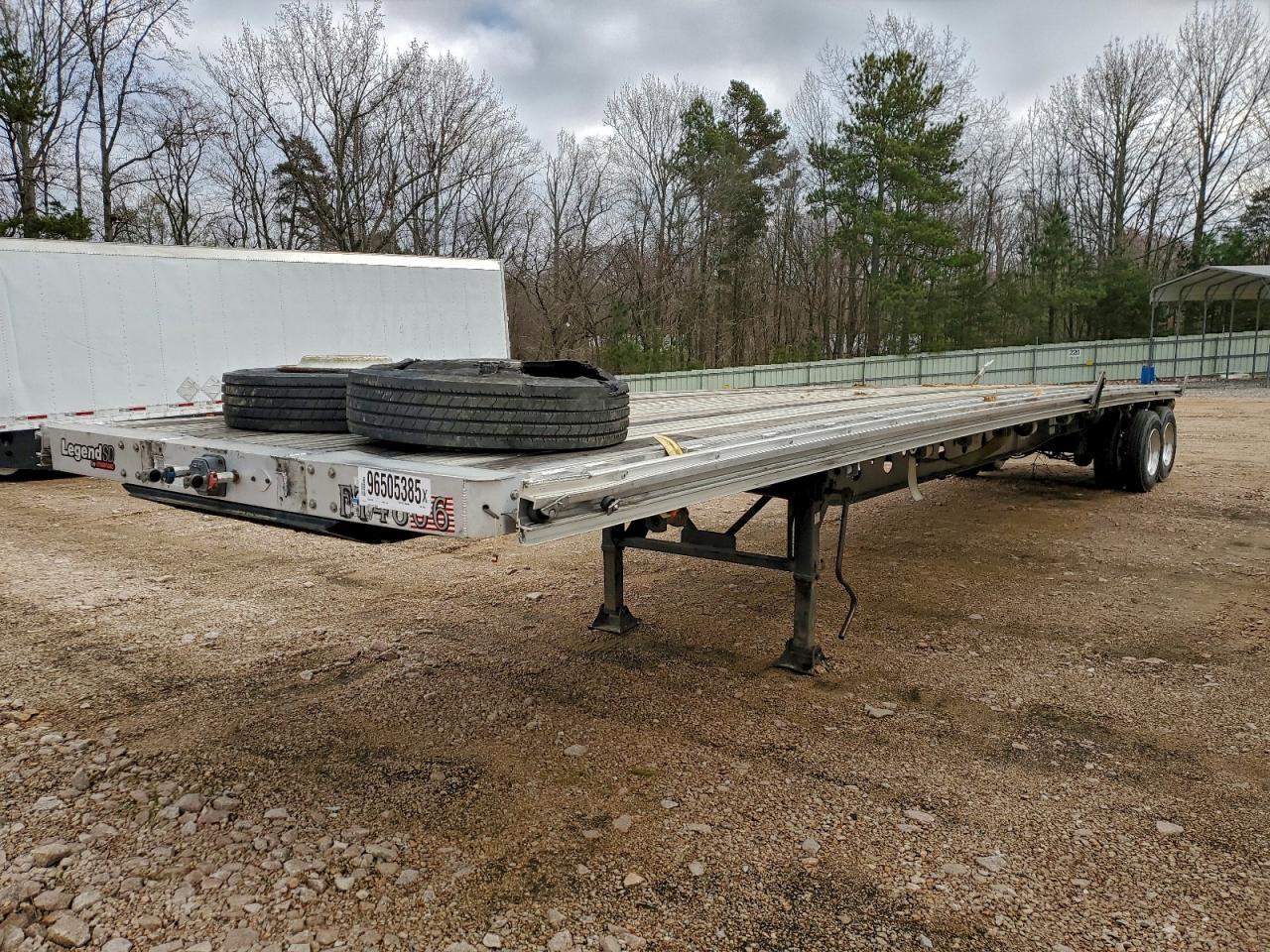 2019 Manac 10248C011L Flatbed Trailer