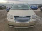 2010 Chrysler Town & Country lx