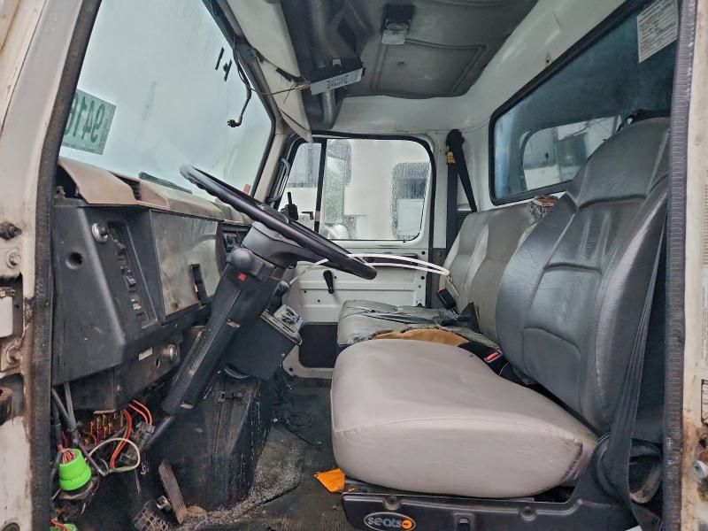 2001 International 4900 Refuse Truck