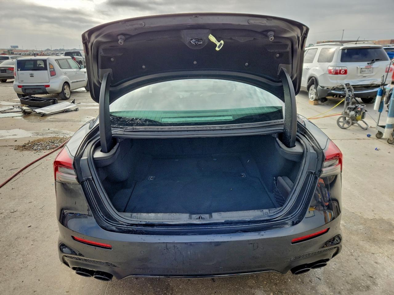 2022 Maserati Ghibli Modena