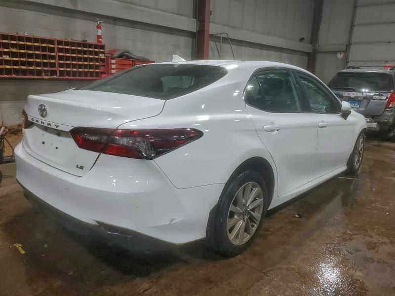 2024 Toyota Camry le
