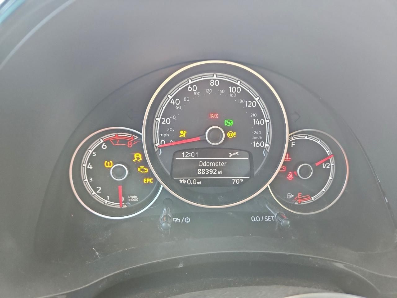 2018 Volkswagen Beetle s