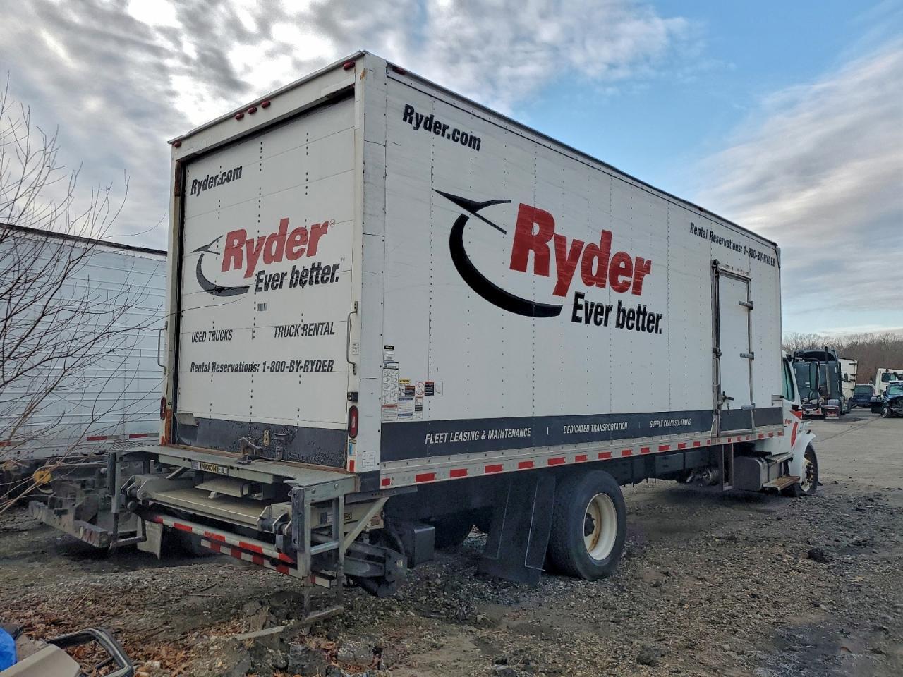 2021 Freigliner 2021 Freightliner Business Class M2 BOX Truck