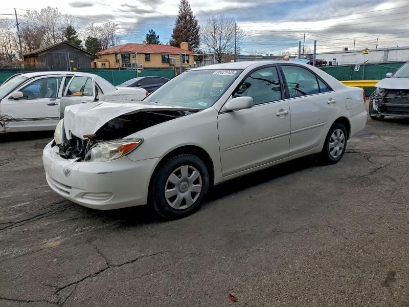2004 Toyota Camry le