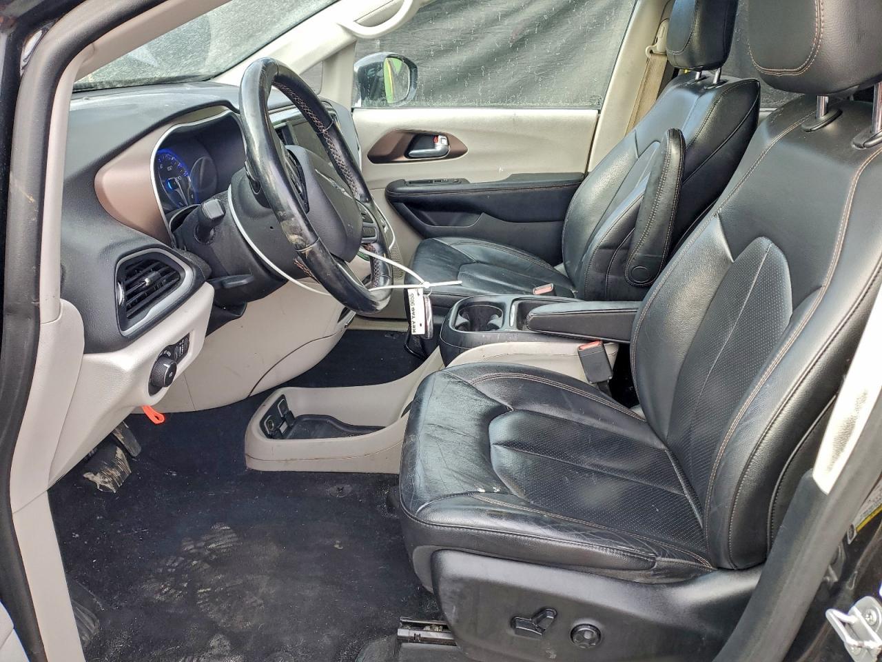 2018 Chrysler Pacifica Touring l