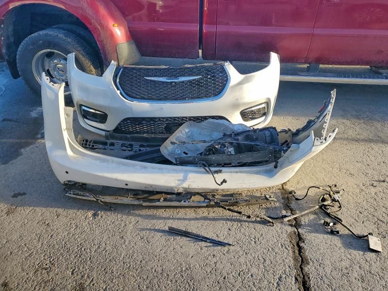 2022 Chrysler Pacifica Hybrid Limited