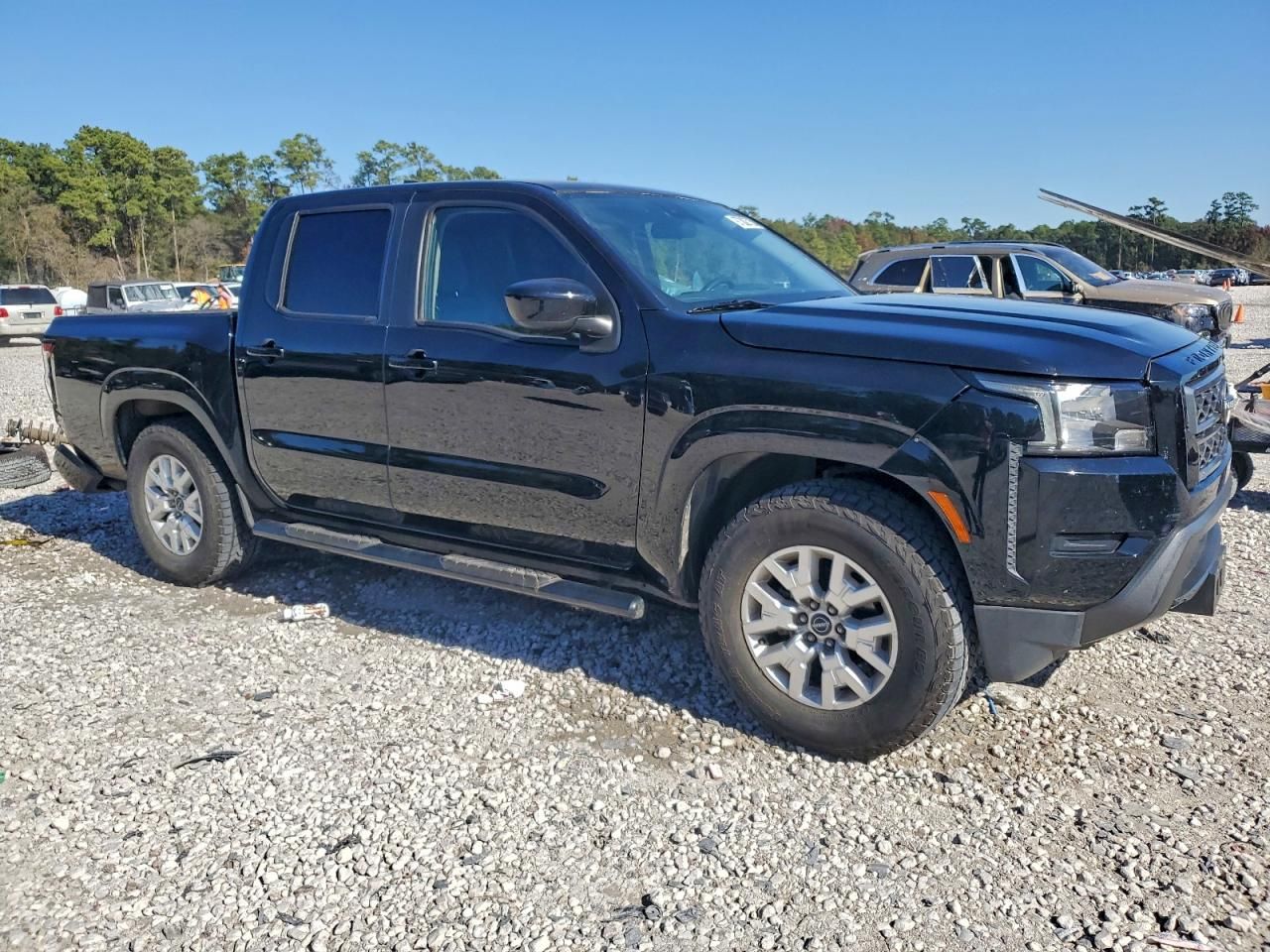 2022 Nissan Frontier s