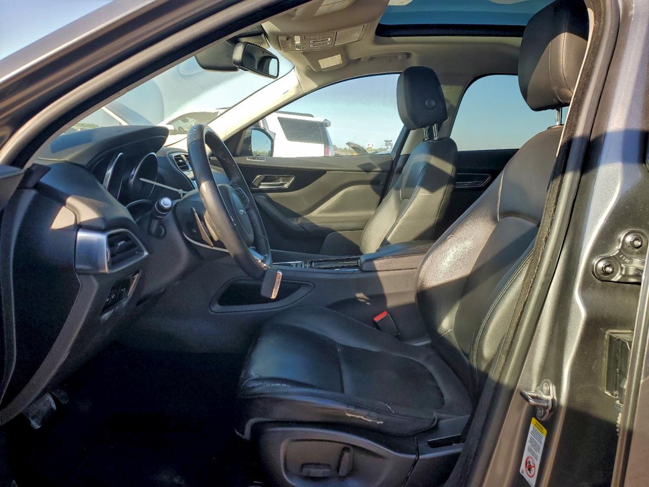 2018 Jaguar F-pace Premium
